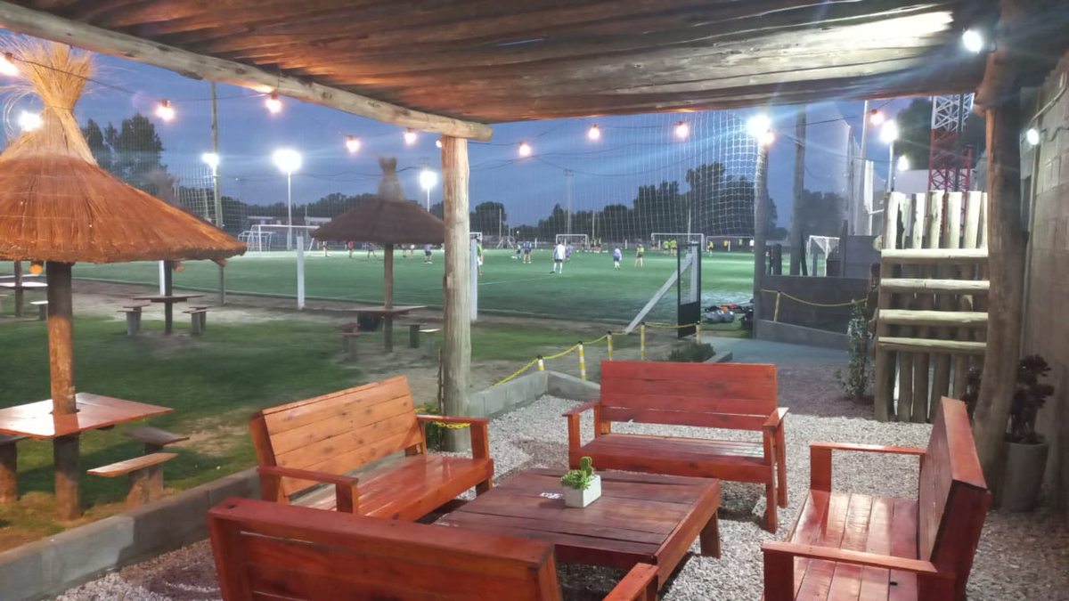 Quincho y bar de noche